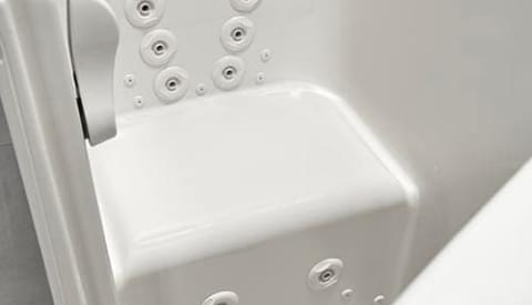 close up view of the deep bathtub seat